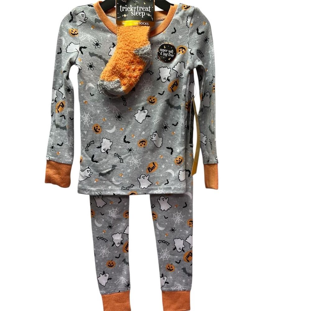Kids Halloween Pajama Set 3T with Matching Socks Gray Ghosts & Pumpkins
